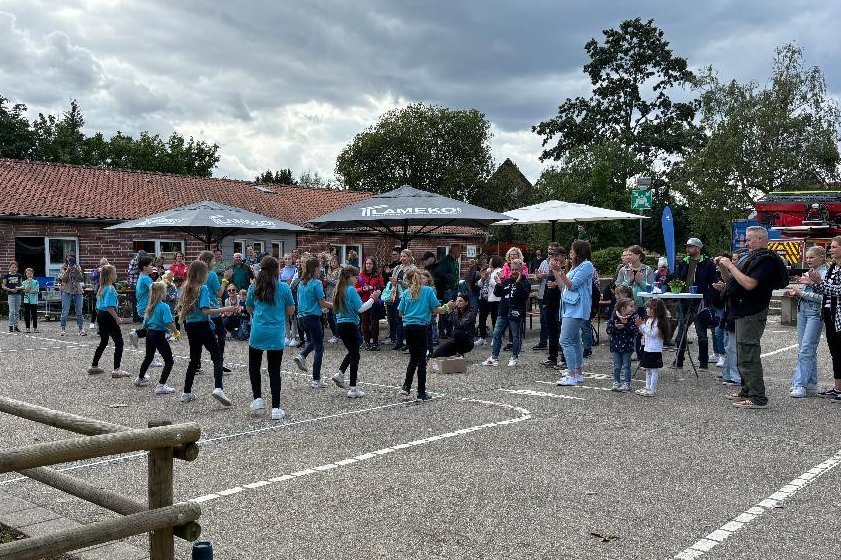 Buntes Programm und eine starke Gemeinschaft: Das Nachbarschaftsfest des Kinderhauses „Am Luchtbach“ bereitete Jung und Alt viel Freude. Foto: privat